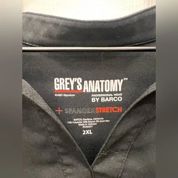 Greys Anatomy by Barco Scrub Top - Picture 3 of 3